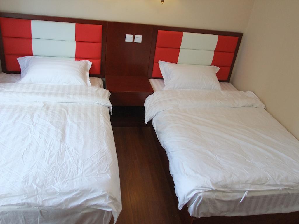 קונמינג Chun Tian Hui Gu Holiday Hotel חדר תמונה